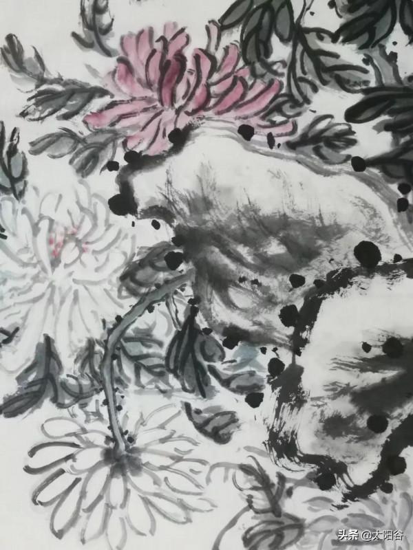 江西畫家蔡志遠昨天又畫兩幅菊花，一幅題詩，一幅題《秋菊畫》