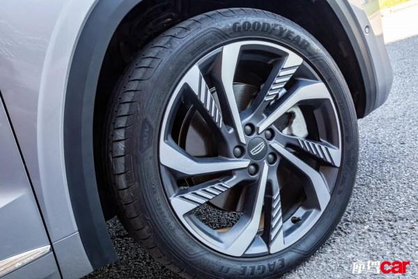 越級“攪局者”？吉利星越L初體驗 | CAR REVIEWS