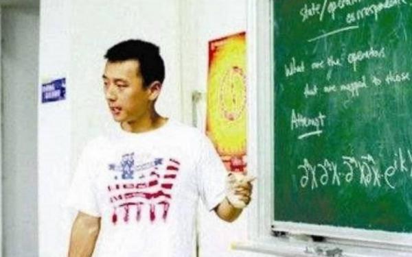 中國物理神童加入美籍,對記者提問嗤之以鼻:不回國,科學無國界 中國物理神童加入美籍,對記者提問嗤之以鼻:不回國,科學無國界