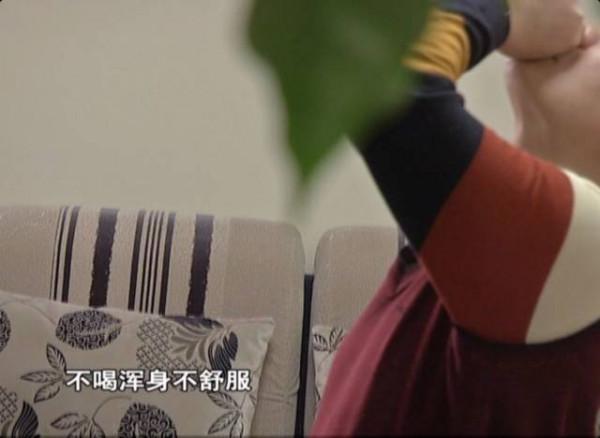 一小夥喝止咳糖漿上癮,三年花費百萬,後來切下手指,結果如何? 一小夥喝止咳糖漿上癮,三年花費百萬,後來切下手指,結果如何?