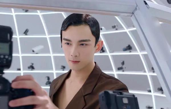 明明代言的是美妝產品,這些男星怎麼被畫成了妖魔鬼怪? 明明代言的是美妝產品,這些男星怎麼被畫成了妖魔鬼怪?