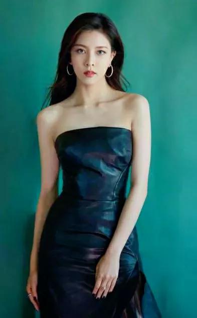 張一山前女友宋妍霏：青春靚麗高畫質寫真集