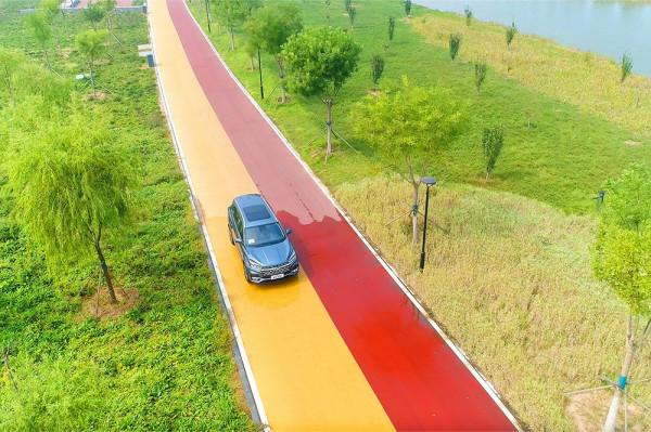 試駕瑞虎8鯤鵬版:動力感受足夠讓人驚喜 細節設計也沒落下 試駕瑞虎8鯤鵬版:動力感受足夠讓人驚喜 細節設計也沒落下