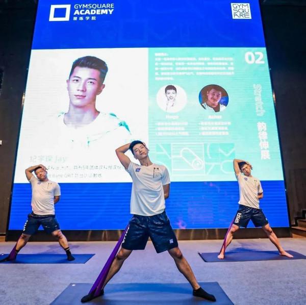 很多人不知道他是健身教練