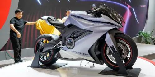 這三臺絕對是本屆摩博會最帥、最霸氣、最科幻的，國產未來可期