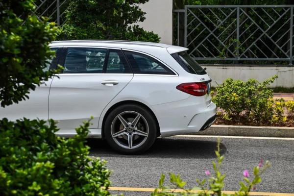 賓士 C200:4年車齡新C旅,優雅美麗5折售 賓士 C200:4年車齡新C旅,優雅美麗5折售