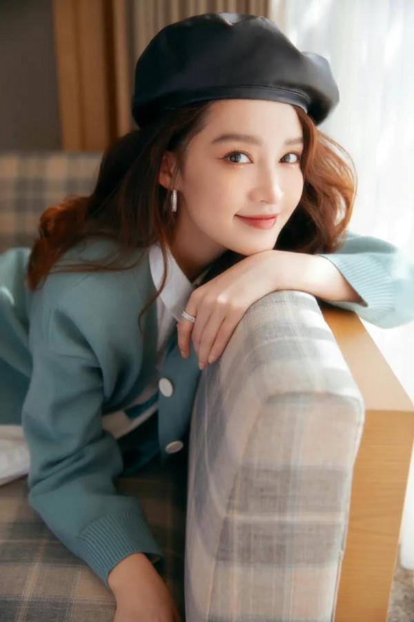 李沁薄荷綠秋日針織衫