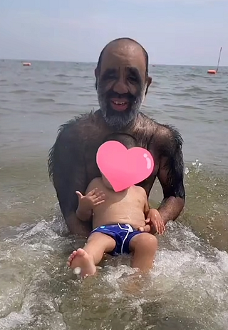 毛孩于震寰：出專輯，42歲娶90後嬌妻，他是如何走上人生巔峰的？