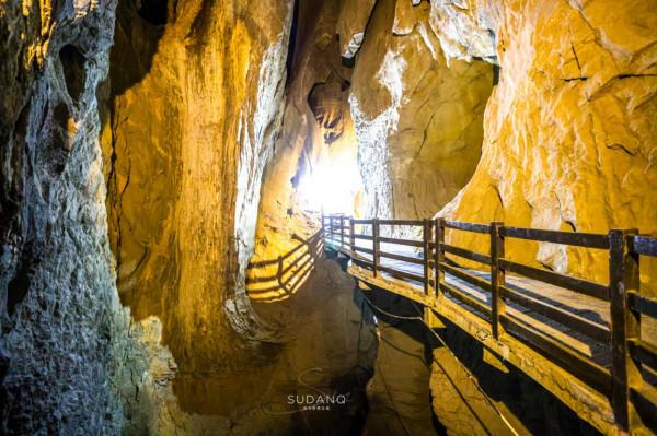 &OpenCurlyDoubleQuote;湖北西大門&rdquo;有多神秘？北緯30度的原始森林中，相傳有巴神洞