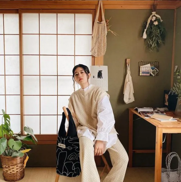 一人一狗蝸居19㎡小屋,引來3萬人圍觀!高收入小姐姐的歲月靜好 一人一狗蝸居19㎡小屋,引來3萬人圍觀!高收入小姐姐的歲月靜好