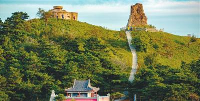 七星山 半塔凌風 仍崢嶸 七星山 半塔凌風 仍崢嶸