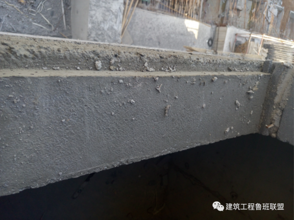 後澆窗臺壓頂如何施工?現場示例 後澆窗臺壓頂如何施工?現場示例