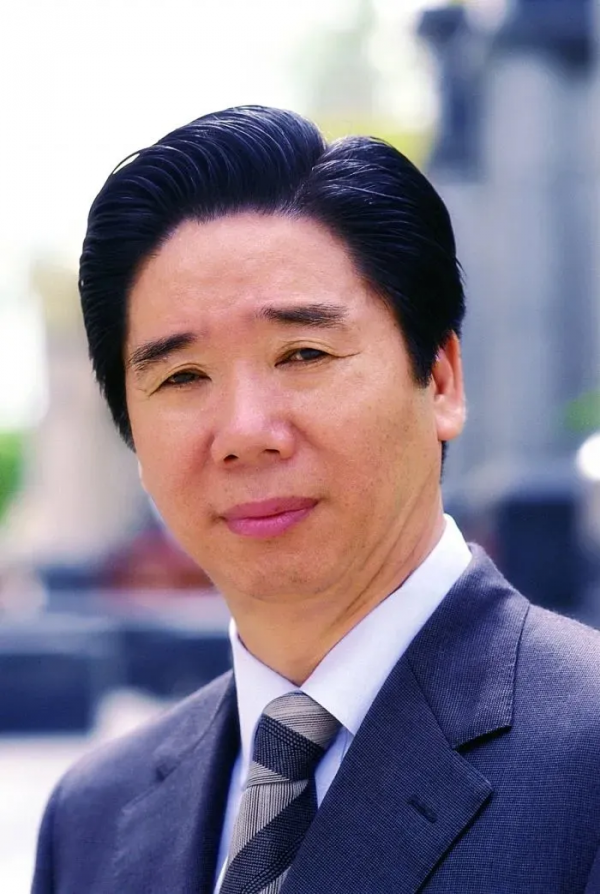 富安娜老闆離婚，老闆娘持股10億元，90年代初從南京來深圳追夢