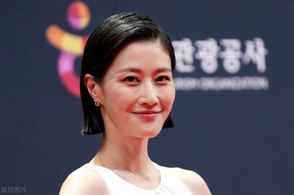 2021MAMA頒獎禮:韓國眾星亮相 2021MAMA頒獎禮:韓國眾星亮相