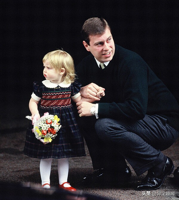 回顧皇室寶寶剛學會走路的萌萌瞬間,喬治王子邁開小短腿 回顧皇室寶寶剛學會走路的萌萌瞬間,喬治王子邁開小短腿