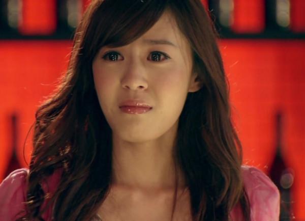 婁藝瀟也開直播帶貨？美顏後網友不敢認，賣的商品卻很“接地氣”