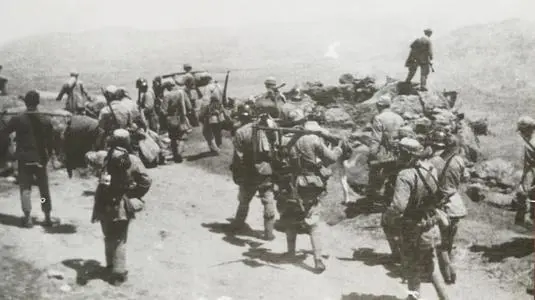 豫東戰役我軍身陷重圍，粟裕大將兩變戰術殲敵9萬，活捉區壽年