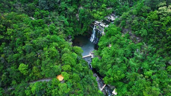 何必去黃果樹!廣東有超美嶺南第一瀑,藏在山谷幽深處,景美人少 何必去黃果樹!廣東有超美嶺南第一瀑,藏在山谷幽深處,景美人少