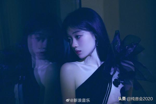 冷暖變換,演繹優雅——單依純TMEA紅毯造型曝光 冷暖變換,演繹優雅——單依純TMEA紅毯造型曝光