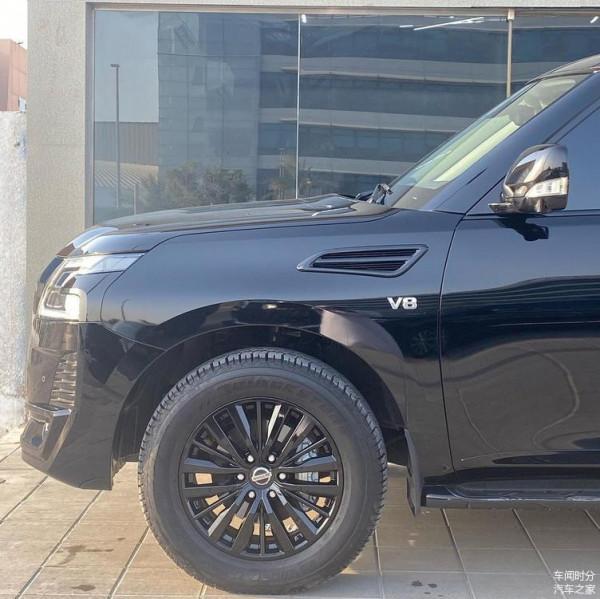 對標豐田蘭德酷路澤!新款日產途樂實車,“黑武士”版本更兇狠 對標豐田蘭德酷路澤!新款日產途樂實車,“黑武士”版本更兇狠