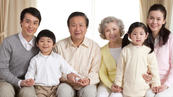 65歲阿姨哭訴:照顧生病的長壽老人,時間越長,對子女的傷害越大 65歲阿姨哭訴:照顧生病的長壽老人,時間越長,對子女的傷害越大