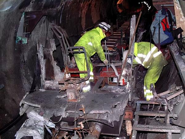 卡普倫災難：12人穿過火焰逃生！最絕望死法：152人隧道里被烤乾