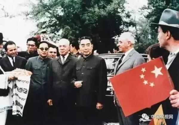 1976年1月8日，敬愛的周總理與世長辭，他一生為國為民，鞠躬盡瘁