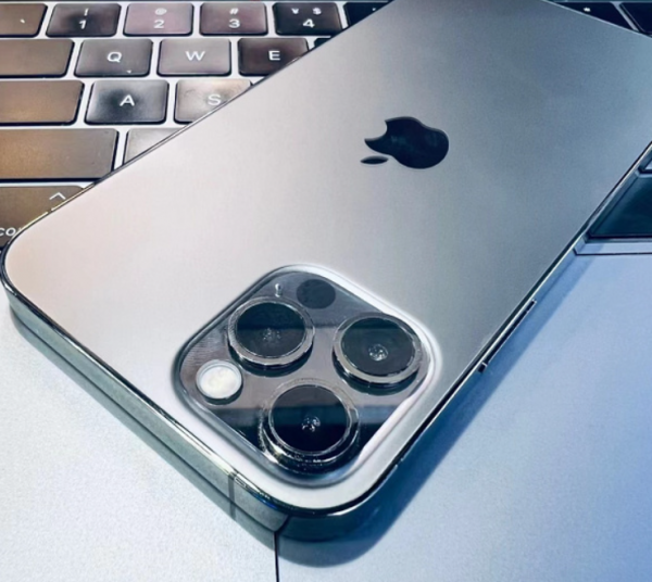 廣東人最愛的幾款手機,攝影、效能樣樣行,線下幾乎賣斷貨 廣東人最愛的幾款手機,攝影、效能樣樣行,線下幾乎賣斷貨