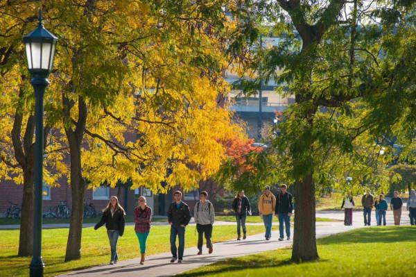 美國前50大學在中國的招生，相當於三所“985大學”