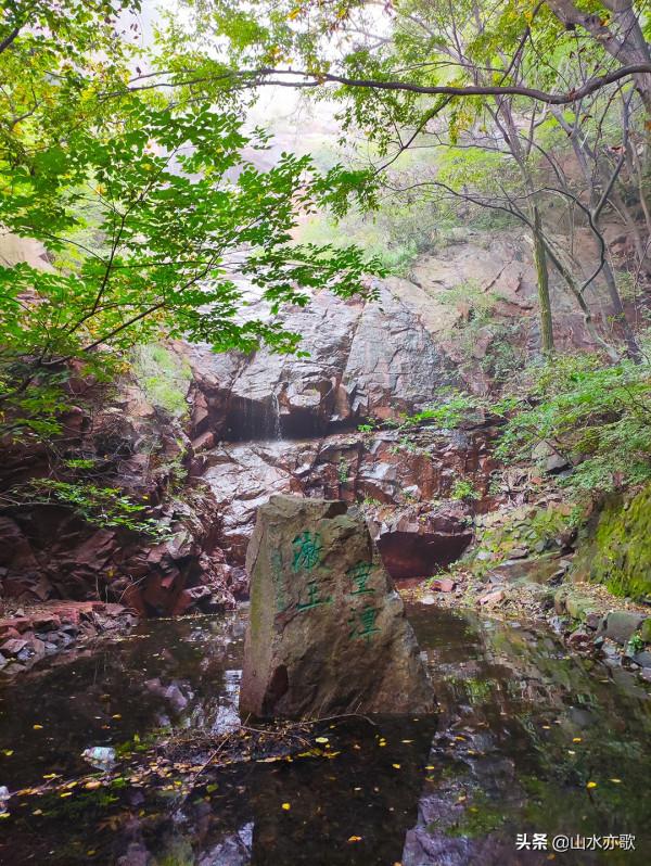 石家莊井陘錦山，雲鎖群山、霧漫叢林，雲橋飛渡，一顆橡果落下來
