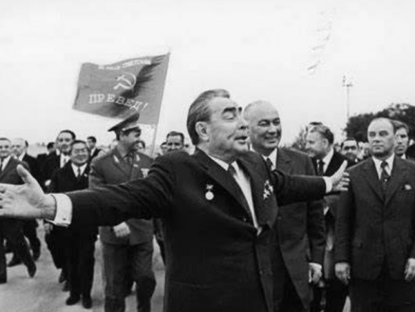 勃列日涅夫逝世，我方是否要參加葬禮？鄧公用一妙招緩和中蘇關係