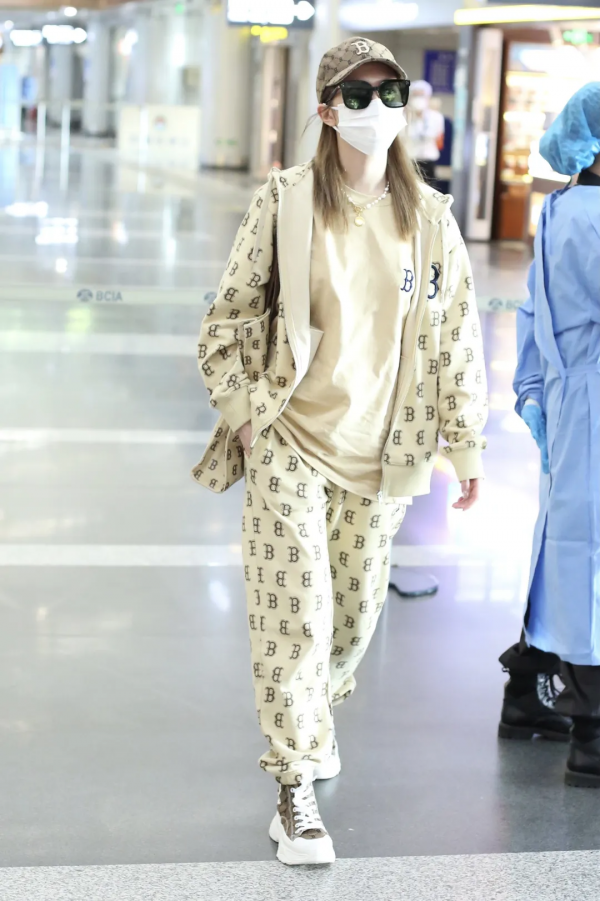 全世界《魷魚遊戲》的粉絲,靠衣服相認了 全世界《魷魚遊戲》的粉絲,靠衣服相認了