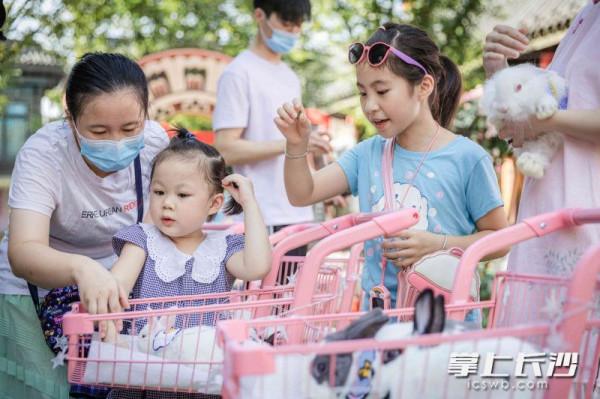 組圖|中秋出遊,幸福滿滿 組圖|中秋出遊,幸福滿滿