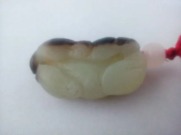 新結緣的玉石怎麼會死?死玉還能戴嗎? 新結緣的玉石怎麼會死?死玉還能戴嗎?