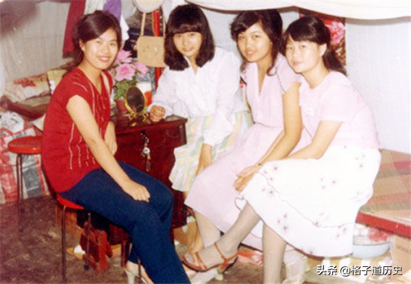 還記得七八十年代風靡全國的“的確良”?今並未消失只是換了叫法 還記得七八十年代風靡全國的“的確良”?今並未消失只是換了叫法