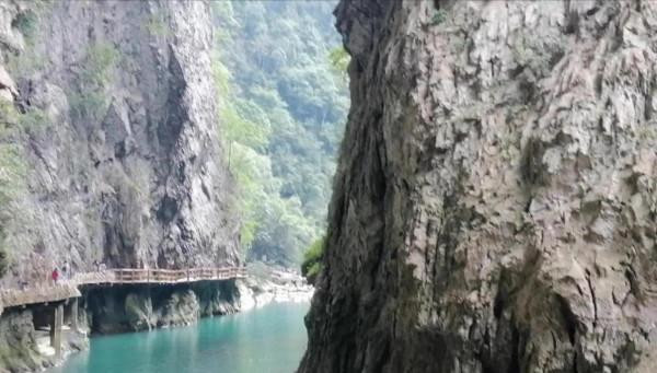 神奇大小七孔景區,美如仙境,疑是人間,讓人流連忘返,太美了 神奇大小七孔景區,美如仙境,疑是人間,讓人流連忘返,太美了