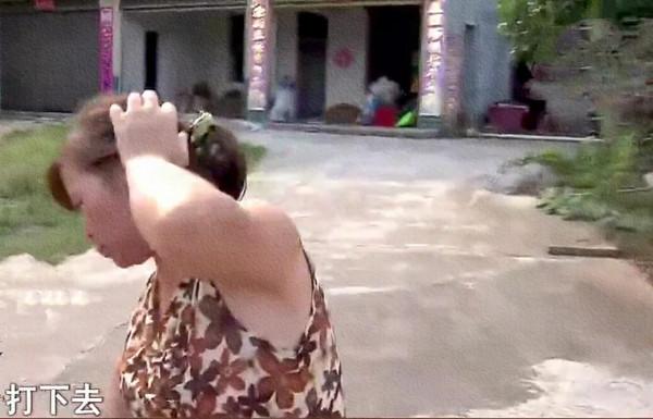 親情：兒子吃百家飯，呼喚母親想要一個家，可母親卻視而不見