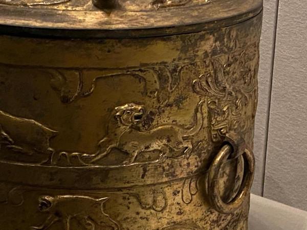 過新年 看新展 虎虎生福祝福您