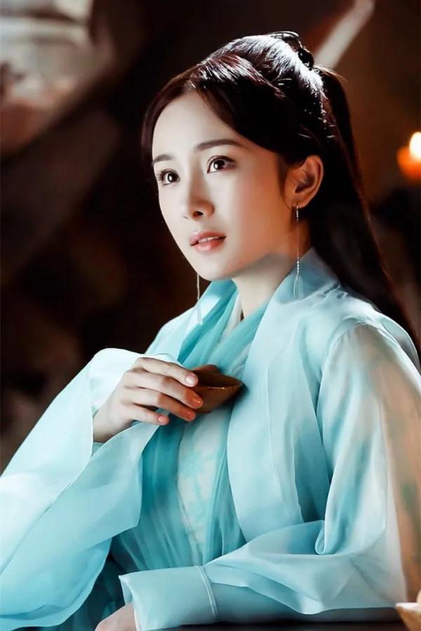 少女感別尬演，這6位演少女太辣眼，有人強裝可愛，有人刻意夾音