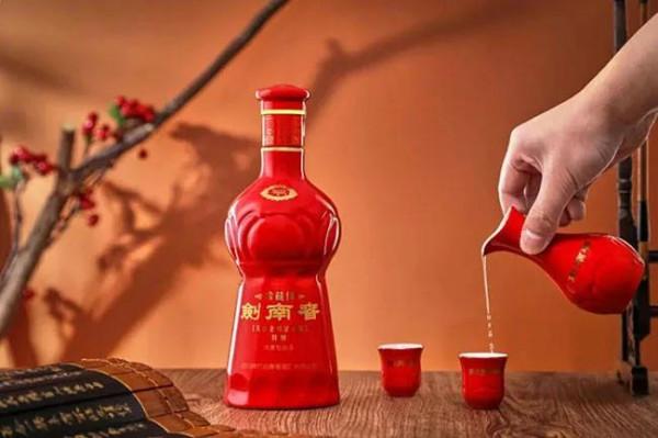 盤點商務人士愛喝的4款酒，有品、有面還好喝