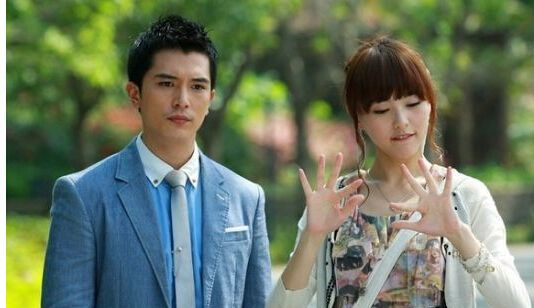 曾經無比甜蜜,如今反目成仇?這6對昔日明星情侶,永遠不會和好 曾經無比甜蜜,如今反目成仇?這6對昔日明星情侶,永遠不會和好