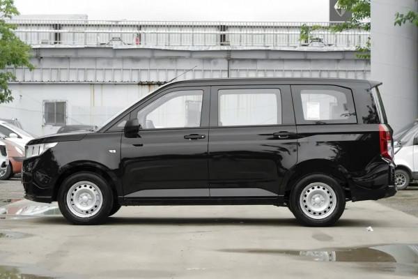 五菱宏光PLUS PK 歐尚A600，誰更合適？