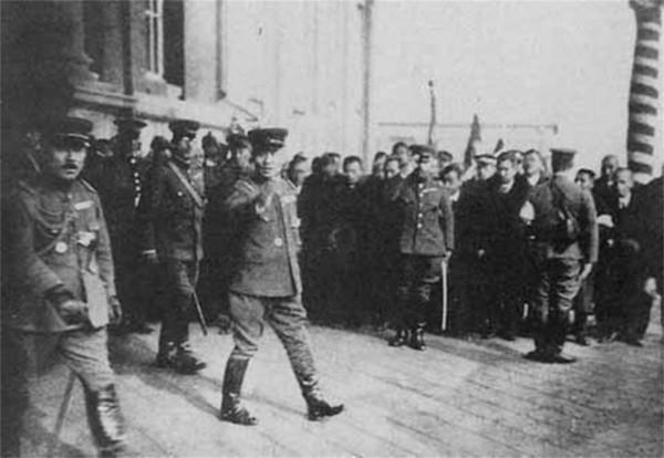 20萬東北軍對1萬關東軍,究竟是誰給的勇氣,讓他們敢發動九一八 20萬東北軍對1萬關東軍,究竟是誰給的勇氣,讓他們敢發動九一八