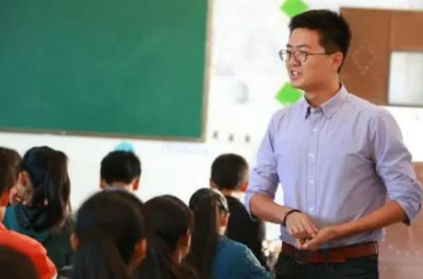 北大碩士去深圳中學當老師,30萬年薪和未來發展的選擇,何去何從 北大碩士去深圳中學當老師,30萬年薪和未來發展的選擇,何去何從