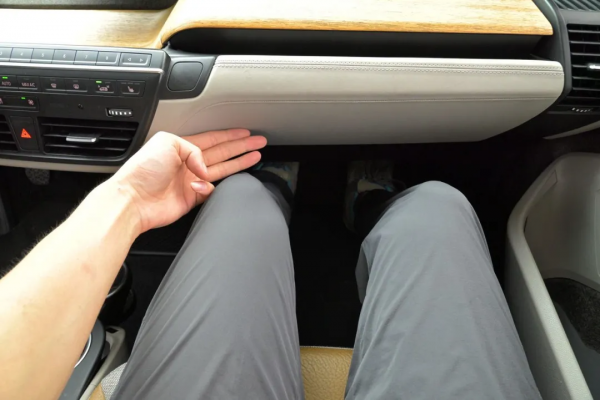 全碳纖“未來之車”，寶馬i3增程版亮點多多