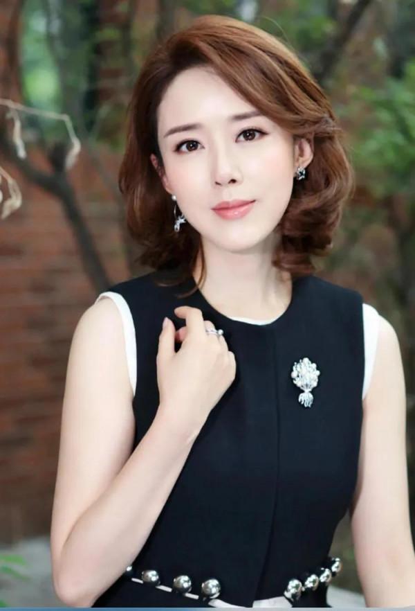 讚賞長相端莊，氣質高貴典雅的幾位影視明星美照