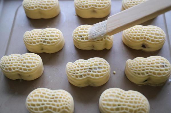 火爆全網的花生月餅,搭配豪華的五仁餡料,吃一口就停不下來 火爆全網的花生月餅,搭配豪華的五仁餡料,吃一口就停不下來