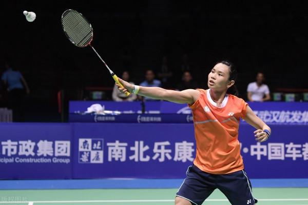 羽毛球反手手腕爆發力擊球訣竅,一個完整擊球動作,需要協調發力 羽毛球反手手腕爆發力擊球訣竅,一個完整擊球動作,需要協調發力