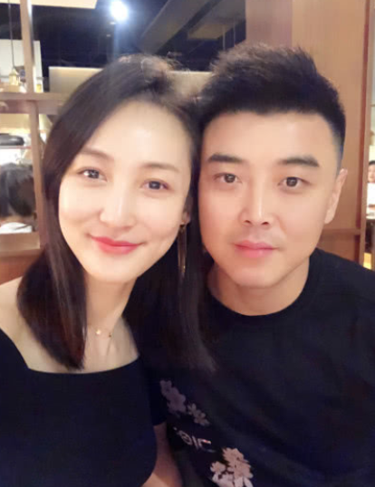 “乒乓冠軍”王皓：30歲娶美妻，32歲面臨婚姻危機，他如何化解？