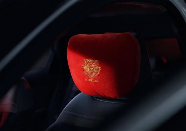 宏光MINI EV、歐尚X5的新年&OpenCurlyDoubleQuote;面板&rdquo;上線，你會選擇&OpenCurlyDoubleQuote;充錢&rdquo;嗎？